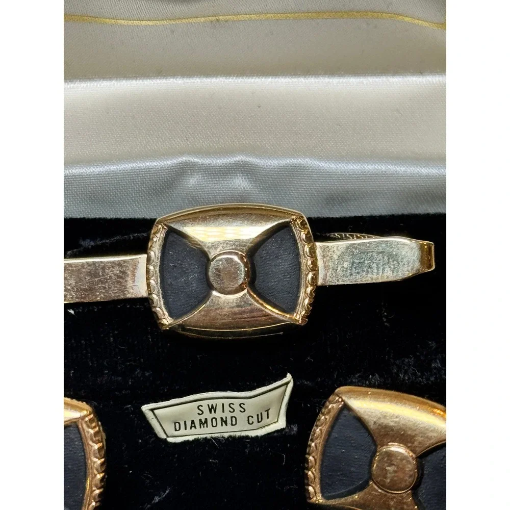 Vintage SWANK Men's Cuff Links & Tie Clip In Original‎ Box Gold tone & Black